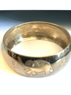 VINTAGE BRASS HAND CHASED BANGLES SIZE INNER DIAMETER 2.5"